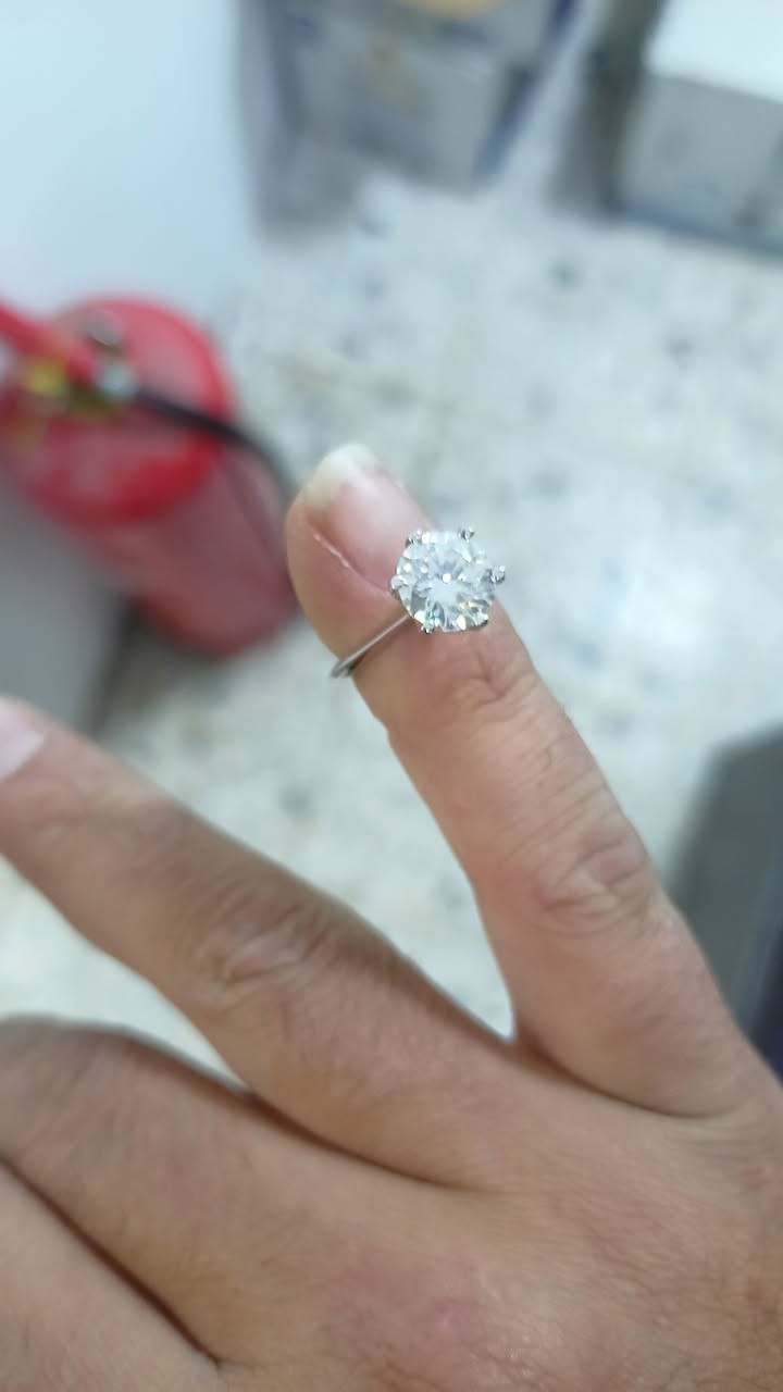 محبس بهذا شكل مختوم 925 مع كرت 
السعر 25 الف 
متوفر توصيل جميع محافظات 3 الف


**إذا كنت صاحب هذا الإعلان وتريد حذفه لأي سبب، رجاءا أرسل رسالة إلى الدعم الفني**