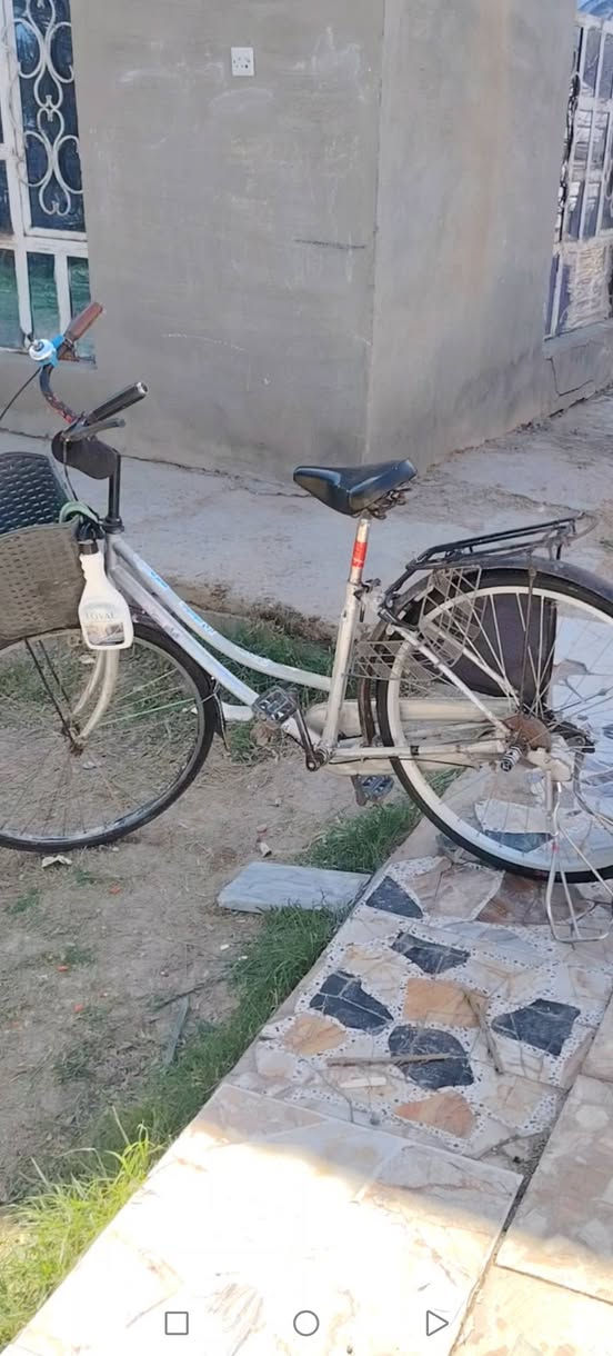 أسلام عليكم ابيسكل للبيع  حجم 26 تايرات نضيفات ماناغص شي ابريكات جدد السعر 50 وبي مجال    ***********
