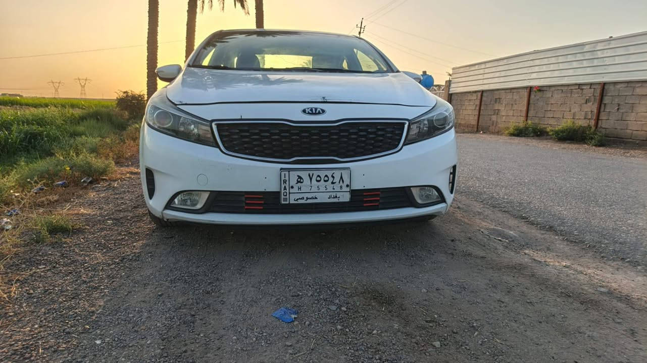 السلام عليكم سيراتو 2018 للبيع كير مكينه 1600سياره نضيفه بيها ملاحظات السعر 125  مكانها اليوسفيه ***********
