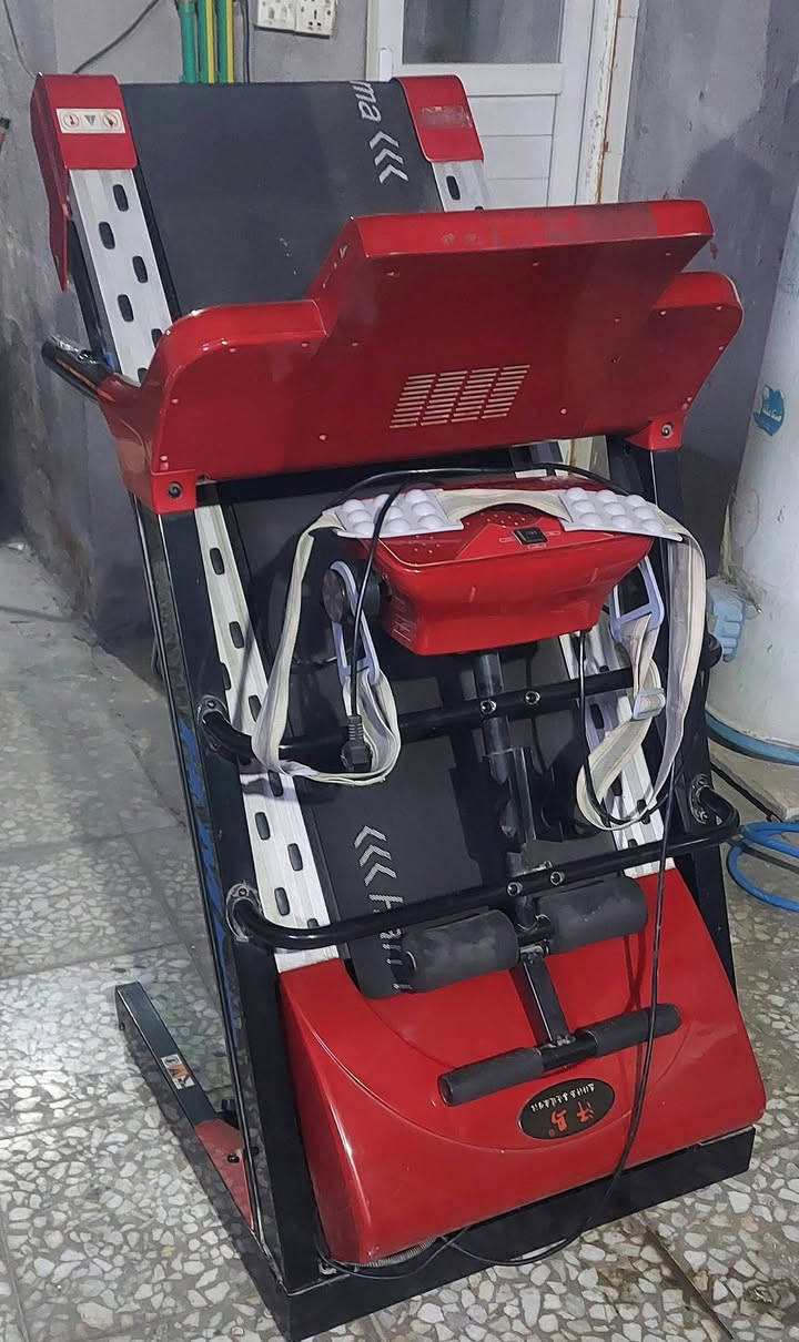 جهاز جري نظيف 
صناعته تايواني اصلي ماركه

جهاز يتحمل أوزان 190 كيلو نظام

جبلي دبل ماطور ضخم

مع جهاز تكسير شحوم مع حزام

بطن مع اوكس فلاش

وبي مروحه تبريد وبي عدات

ستخدمات جهاز كامل

سعره 175 وبي مجال عنوان بغداد الشعب 

الرقم *********** بي واتساب
