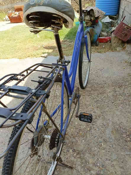 السلام عليكم عندي بايسكلات عدد2 للبيع واحد سي700والثاني بناتي مكاني بغداد الزعفرانية ***********
