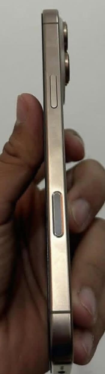 السلام عليكم اخواني أيفون 16برو ماكس ذاكره 256 بطاريه 100 مشحون112 الجهاز نضيف كلش كفاله عامه العنون السعر 1500الرقم*********** المكان محمودية
