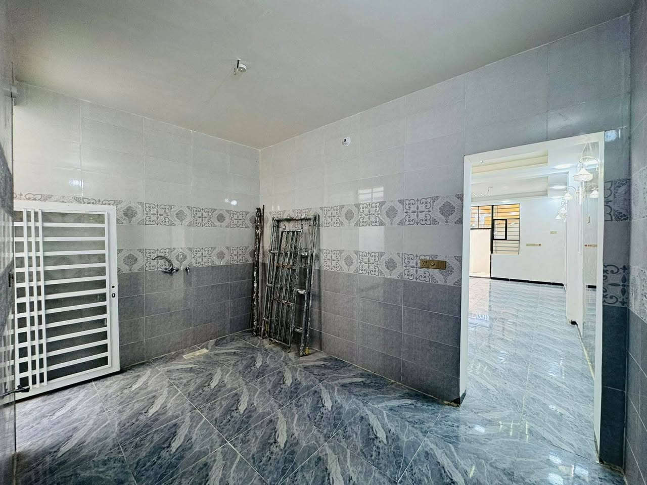 يالله بيت البيع المساحه 100متر حي النداء مجمع بيتي الثاني مقابيل مجمع شارع 12شغل جناي السعر خاص ***********
