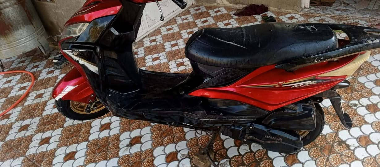 السلام عليكم دراجة للبيع 
موديل 23 دراجة خير من الله احلة من الصورة


**إذا كنت صاحب هذا الإعلان وتريد حذفه لأي سبب، رجاءا أرسل رسالة إلى الدعم الفني**