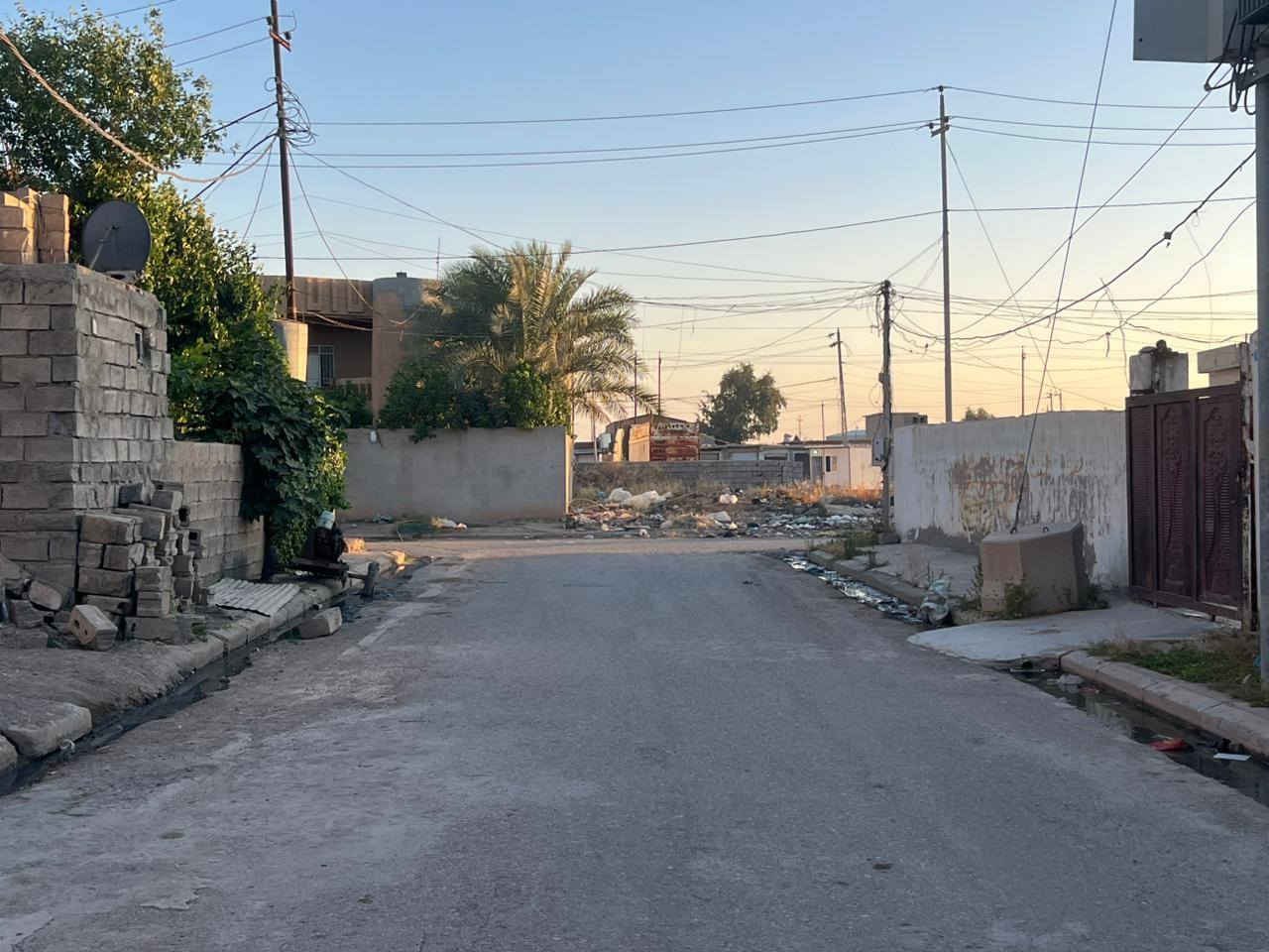 بيت قديم بحالة جيدة جدا حي السراي ٤٠٠م بواقع ١٦ الواجهة العمق ٢٥م غرفتين نوم وهول كعدة واستقبال كبير ومجمع غرف وصحيات للاستفسار أكثر مراجعة مكتب الزغيت اوالاتصال على الرقم ***********

