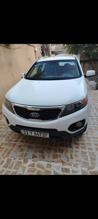 كيا سورنتوا موديل ٢٠١١ خليجي مكينة اربعه سلندر ٢٤٠٠ دوش رقم بغداد بسمي...