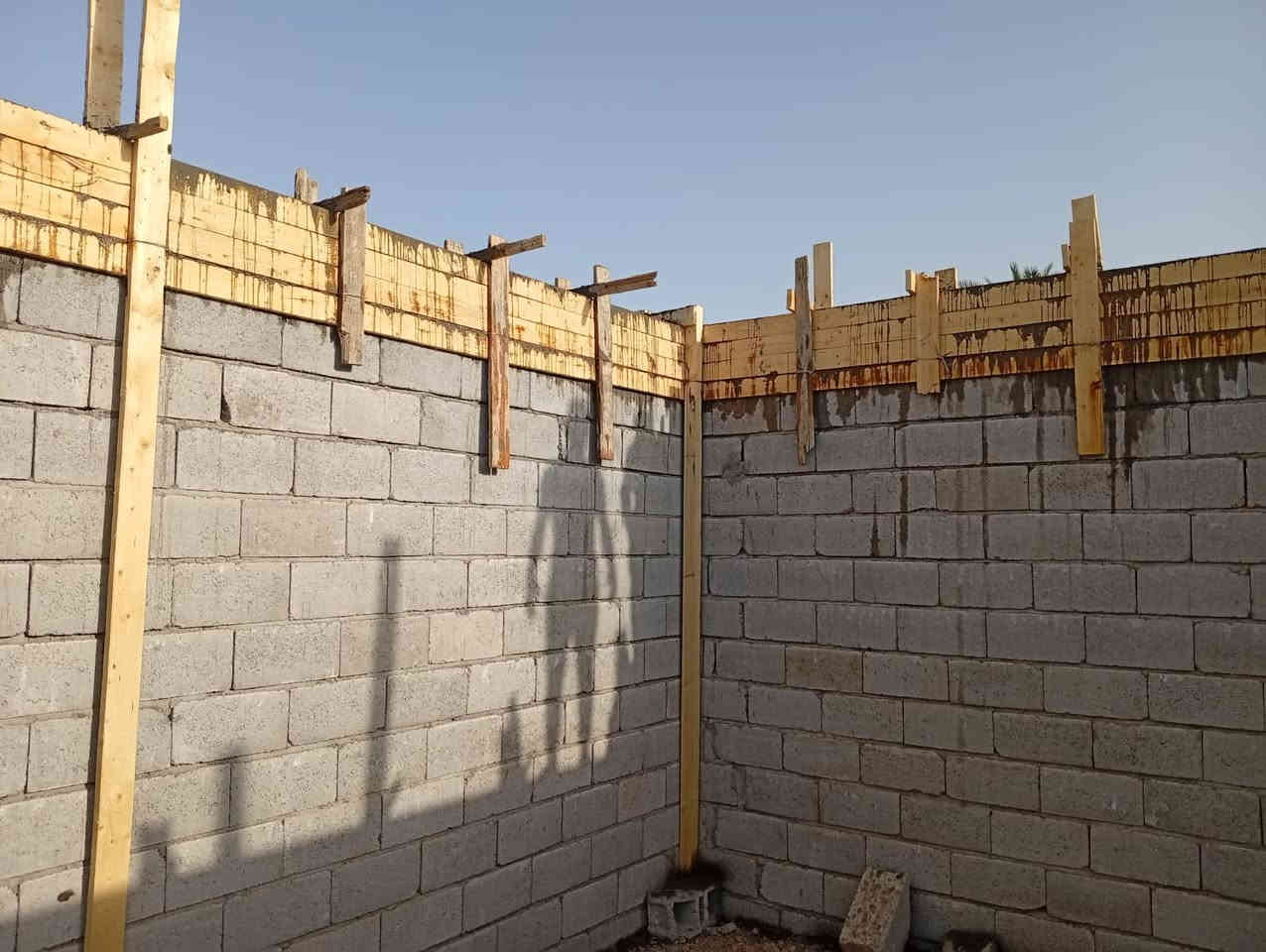 السلام عليكم
نجار قالب لعمل كافة النجارة 
نشتغل بيت گنطره جسر اي شي عندك نشتغله فقط اتصل
 اسعار مناسبة  للفقراء والمحتاجين
***********
