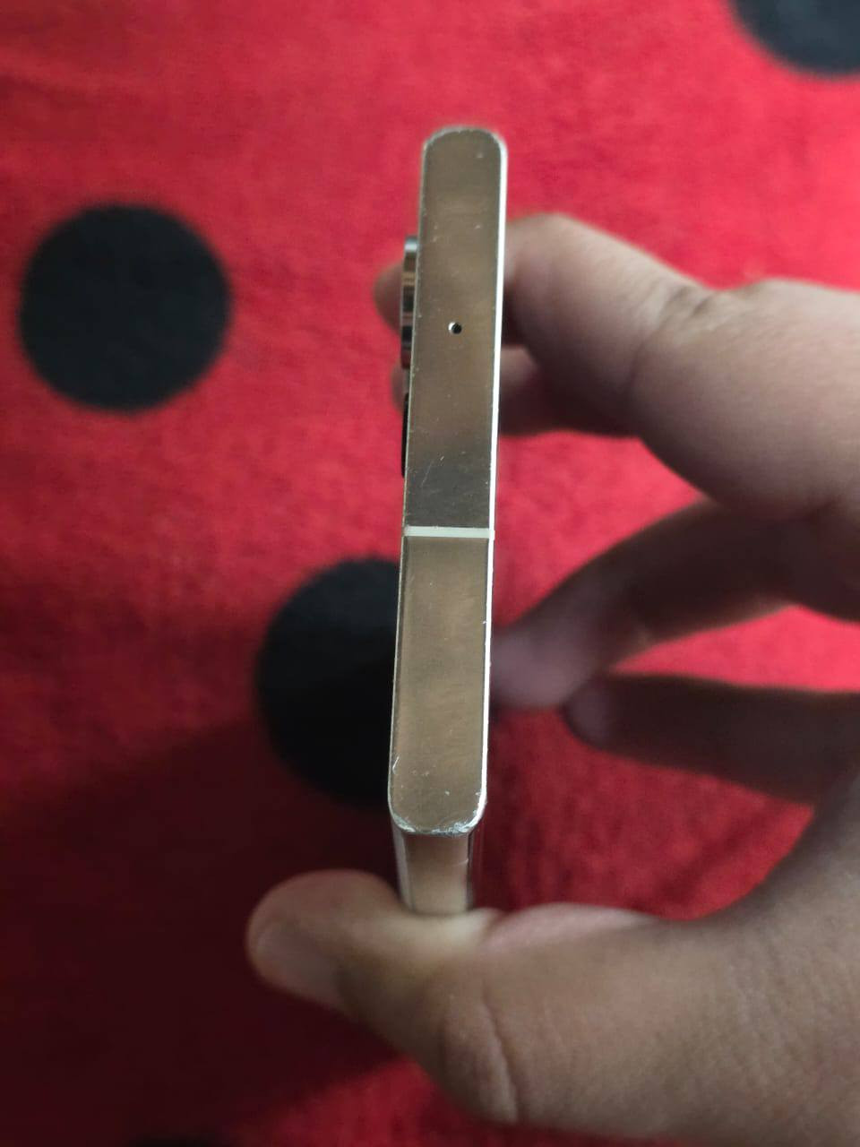 السلام عليكم للبيع او مراوس
كلكسي S23 الترا عربي شرق اوسط
التلفون الضهر مفتوح مبدل هوه والقلم
وشاشه بيه فطر بسيط جدا عبالك شخط
ومامثره بشي ابد 
مكفول اي خلل مابي وبدون غراض 
ذاكرته 256 والعشوائيه 12
التلفون دبل سمكارت 
السعر 580
مكاني بغداد المنصور 
***********
