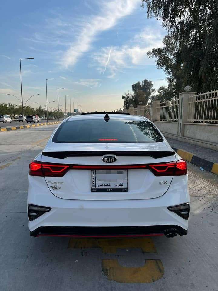 السلام عليكم للبيع 
كيا فورتي ( EX ) فول مواصفات
وارد كندي
رقم نينوى
موديل ٢٠٢١
ماشيه 55000 ميل
بصمة 
نظام ترحيب
مكينه ٢٠٠٠ دوش 
شاشة كبيرة Apple Car Play
حساس ضغط الاطارات 
 كامره دواره خلفيه 
رادار امامي 
 اشاير في المرايا+رادرات جانبية
نقطه العمياء
قيادة ذاتيه 
تحديد مسار
مثبت سرعه Cruise
توقف ذاتي
تبريد قطعتين
كشنات تدفئه 
استيرن تدفئة
اشاير بالمري 
لد ترحيب 
لد امامي LED
لد خلفي LED
جنطه كهربائي 
سبايدر خلفي
اوضاع قياده Drive Mode
نظام سبورت sport
 نظام نورملNormal
نظام سمارت Smart
تحكم ستيرن جهتين  
حادث خفيف كما موضح بالصور المرفقة،٤ قطع كلير امريكا.
السعر $ 145 وبيه مجال بسيط
رقمي *********** موصل, نينوى
