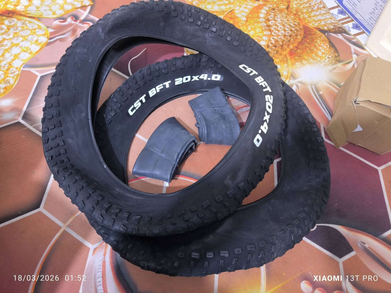 السلام عليكم تاير مع چوب 
القياس 20X4.0
سعر الزوج 55الف و بيه مجال


**إذا كنت صاحب هذا الإعلان وتريد حذفه لأي سبب، رجاءا أرسل رسالة إلى الدعم الفني**