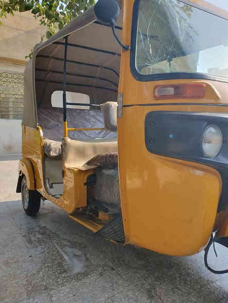 سلام عليكم تكتك 2020رقم نضيفه
تكتك كله بلاديه لا صبغ لا معجون دوس ما معمره السعر ٧وربع 
***********
