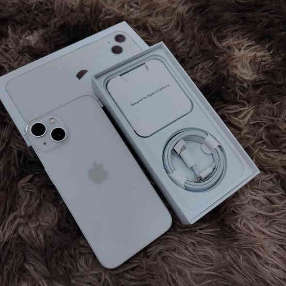 السلام عليكم ( للبيع فقط ) ايفون 13 ذاكره 128 بطاريه 96 النظافه امامكم جديد عربي الجهاز وليس امريكي كامل الملحقات حتى الكيبل ممستعمل ( السعر 475 قفل ) للاستفسار اكثر خاص او للإتصال *********** عمارة
