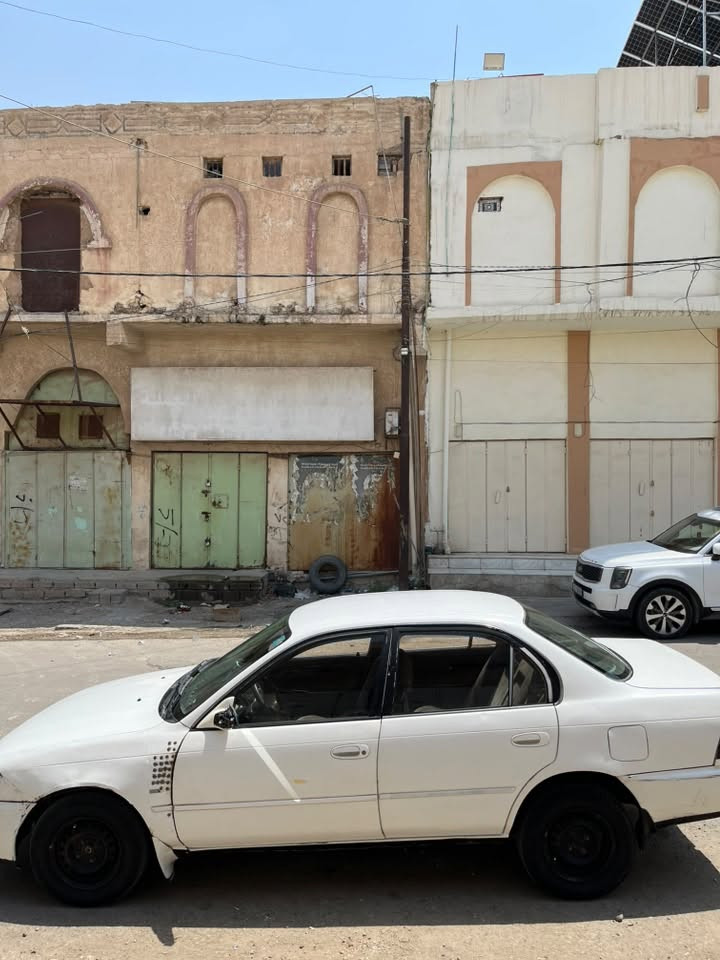 السلام عليكم و رحمة الله و بركاته
تويوتا كورلا 
موديل ١٩٩٤
مواصفات se
العنوان تكريت 
السعر : ( ٤٥ ) و بيها مجال للطيبين 
للاستفسار على الرقم ***********
