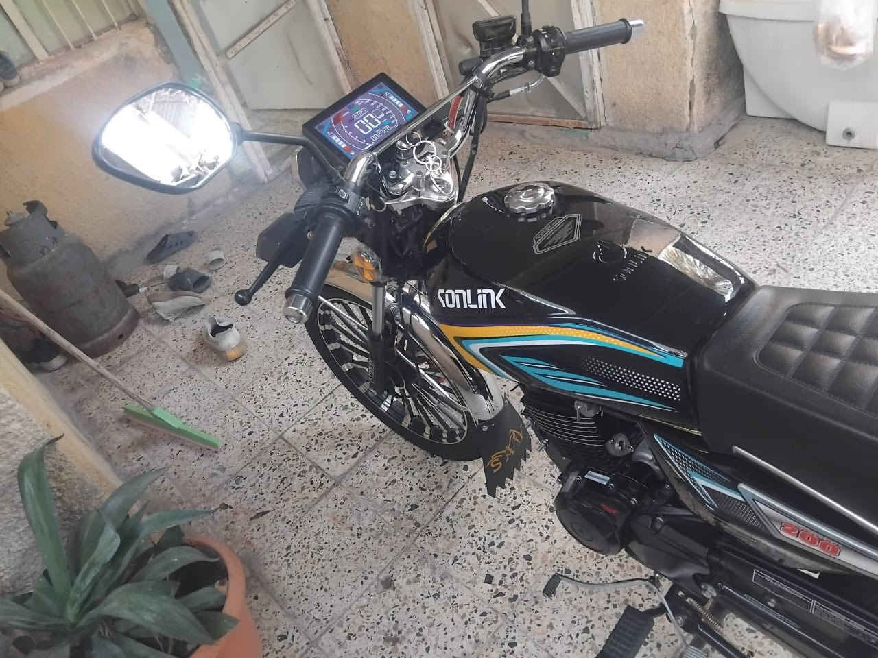 دراجه سونيك مديل 25 مكينه200c ضاغطه وزنجيل دراجه جديده وكامله من كل النواحي.
الرقم: ***********
مكان: بغداد الشعب.
السعر :850 وبيهه مجال ‭
(الصندوك مو للبيع
