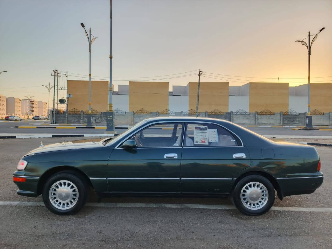 السلام عليكم بطه متصل للبيع موديل 93 رقم بغداد مشروع وطني سنويه مجدده 2027  مكفول من الكصه ونقل جثه ولعيب شرعي ولصوليات سياره جاهزه مجهزه كير ومكينه 2500 من حداديه تخم تاير كهربائيات تبريد غرفه جديده علما السياره مال جناي العنوان كربلاء السعر 55 وبيها مجال للاستفسار ***********
