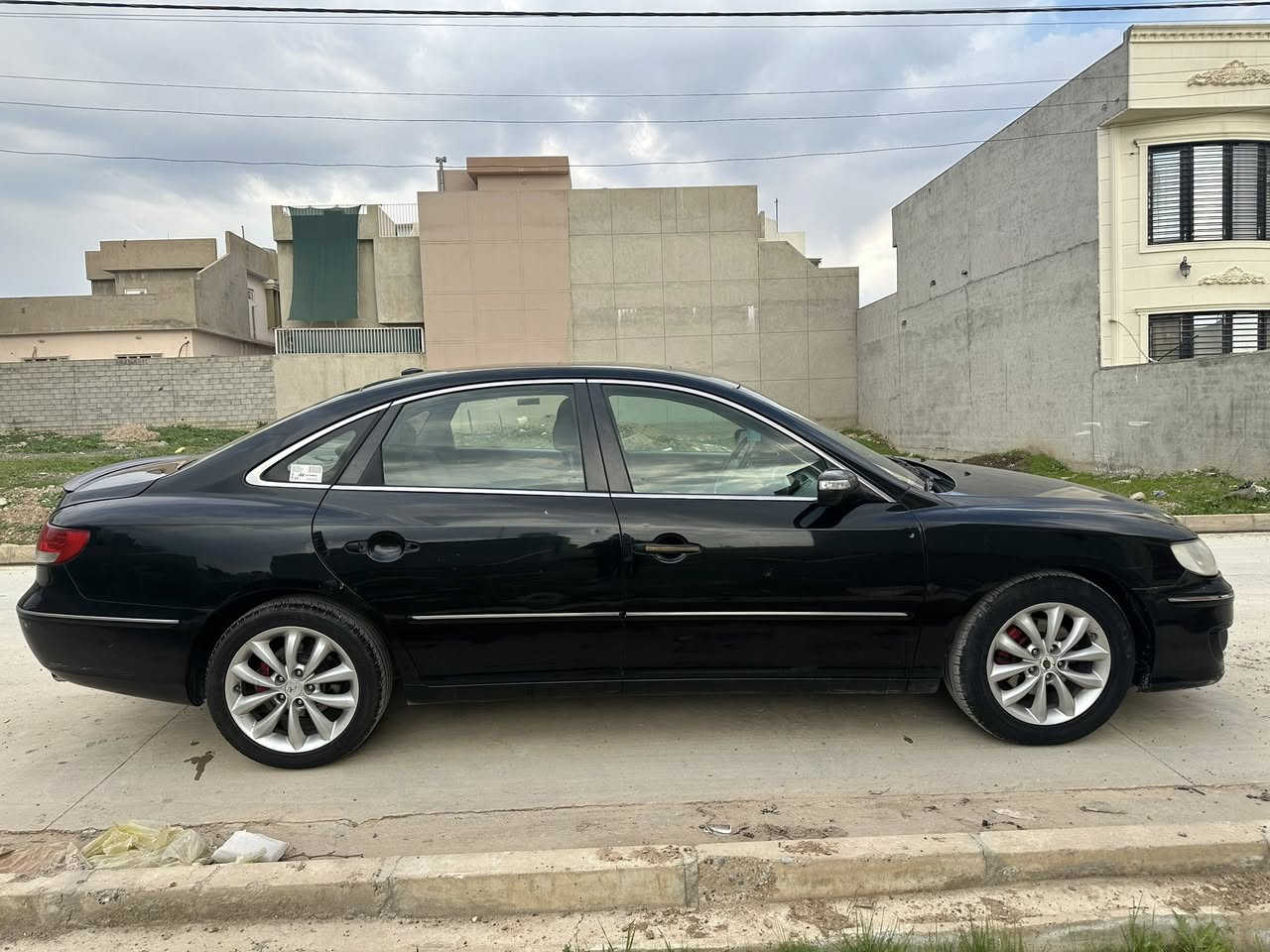 السلام عليكم.
ازيرا ليميتد 2008 محدث شكل 2011
رقم نينوى الماني سنوية لغاية 2028
محرك 3300 جديد وكير جديد
فول مواصفات.
فتحة سلايد/بردة كهربائية/كشنات جلد كهرباء/هيتر كشنات/سكريتر متحرك (يصعد وينزل)/شاشة كبيرة وكاميرا/ مرايات شفط.
تبريد ثلج

حادثها چاملغ الخلفي وباب جهة السايق صبغ
مكاني الموصل.
للاستفسار ***********
