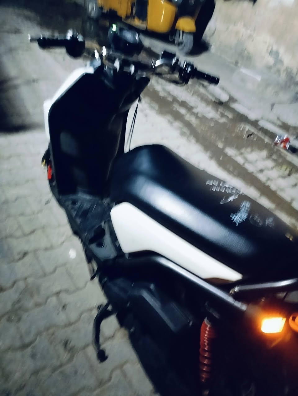 سكنس جبلي صار شهرين نازلة من الرمبة دراجه جديدة كلش سعرهة مليون وربع
***********
