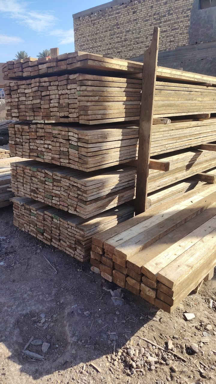 قالب خشب للبيع اخو الجديد تارس ونظيف. يدك 250 متر. العدد (12 مكعب وربع.)  بابل الحله ***********
