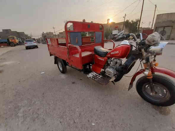 سلام عليكم ستوته سلطان للبيع مديل 18 ستوته نضيفه السعر مليون و٧٠٠ وشراي ينتصل ***********
