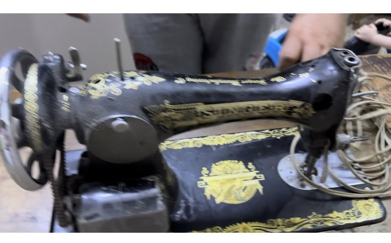 مكينه خياطه اصليه متروكه سنكر انكليزيه سعره 120 الف  مكانه بغداد


**إذا كنت صاحب هذا الإعلان وتريد حذفه لأي سبب، رجاءا أرسل رسالة إلى الدعم الفني**