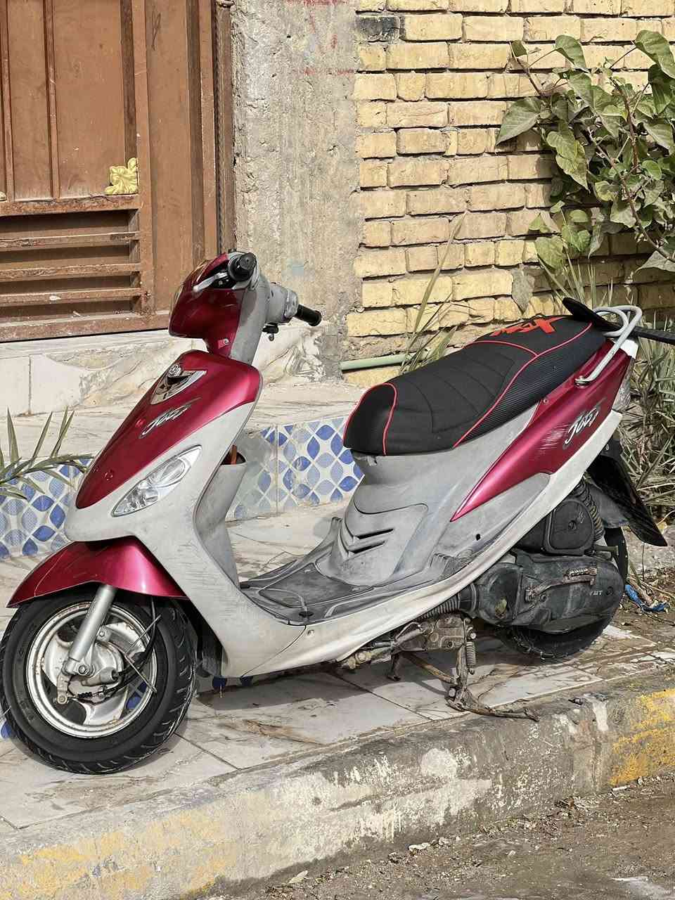 دراجه ماكس منغولي كامله من كلشي اي نقص مابيه دراجه حاويه ماصارله هواي من طالعه دراجه شعله ومعدل كهربائيات اشاير لايت بك لايت كله شغالل كله شغال دبلات امامي خلفي شغال بريكات مابيهن اي مشكله تجي وتفحص الدراجه اذا طلع بيه نقص دراجه ملاحه قوي كفراتها الاصليه وياه لون رصاصي وذني الماروني  هديه وياه السعر 950 وبيه مجال *********** متواجد واتساب وع خط فقط..
