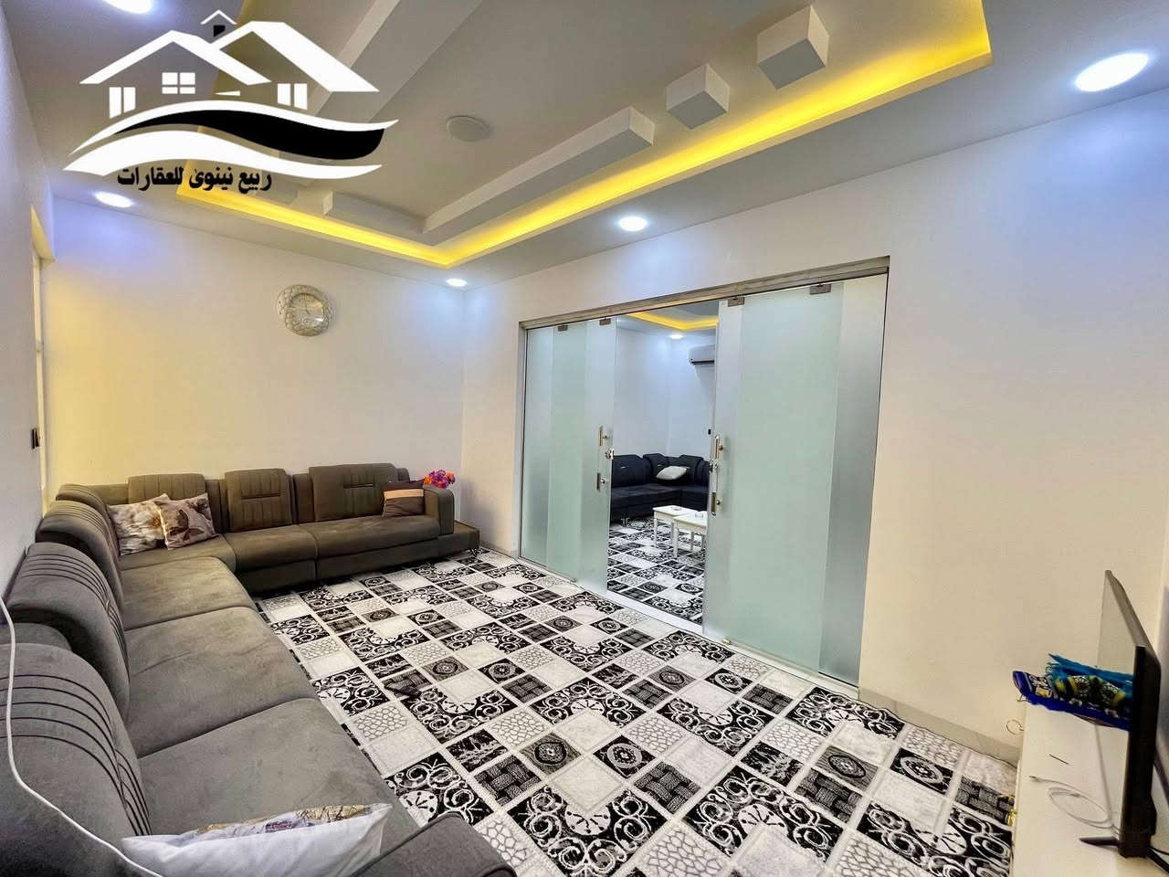 دار للبيع – التعليم العالي / جمعية النور
📏 المساحة: 165م – الواجهة 10م
يحتوي: استقبال هول مطبخ 6 غرف نوم صحيات داخلية وخارجية
📞 للاستفسار:
*********** – *********** – *********** – ***********
مكتب #ربيع_نينوى_للعقارات – ثقتكم سر نجاحنا
