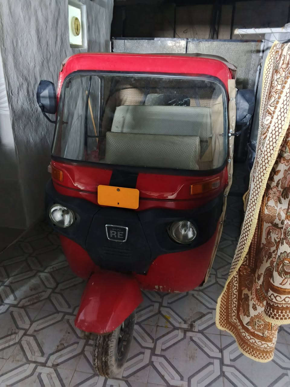 السلام عليكم تيك توك موديل 17 مصبوغه جماليه سعر ثلاثه وبيها مجال شيء قليل ***********
