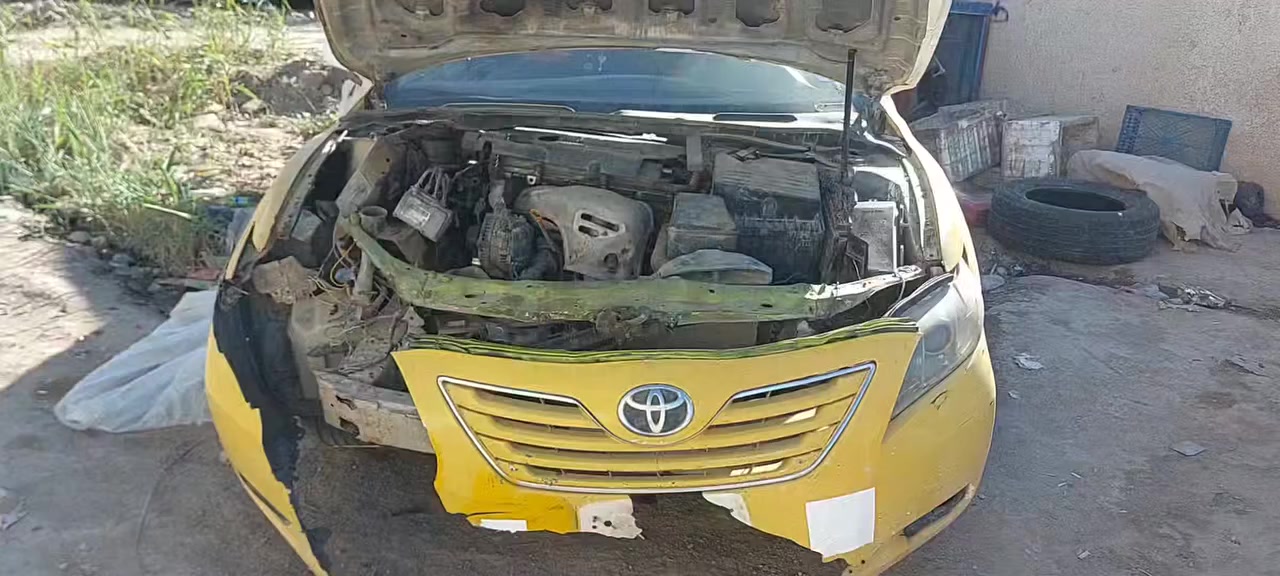 سلام عليكم سيارة للبيع كامري المكان ناصريه قضاء الشطره بيه ضربه شوفت عينك سعر 10اوراق وبيه مجال قليل ***********
