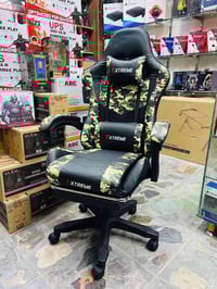 كرسي مكتب • للبيع