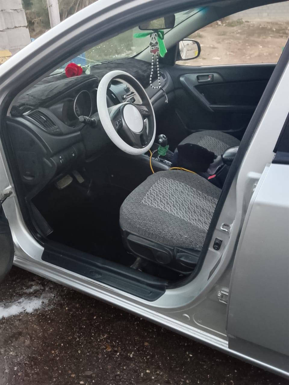 كيا سيراتو موديل ٢٠١٢ رقم بابل السعر المطلوب 105 وبيها مجال ***********
