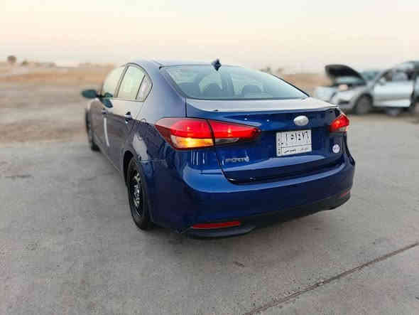 اللهم صل على محمد وآل محمد
فورتي ٢٠١٧ بيها چاملغ تبديل حادث أمريكا وچاملغ صبغ بالعراق البنيد مكفول ما واصله شي
ماشيه ١٤٠ 
مكينه 2000 ما مفتوحه ولا تنقص ولا بيها نفخه كلش حلوه
گير المرغوب رقم ذي قار تحويل كهربائيات كلها شغاله
٤ تايرات جدد حداديه حلوه
مكانها بالغراف وسعرها ١١٠ قفل
***********
