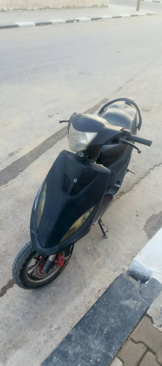 السلام عليكم دراجه للبيع شلعه ومعدل مينوصفن😶‍🌫ماشاء الله الدراجه بيها كلج رياضي FCS وحده ب 50 وبيها كلوب زنون أبيض مربوط ويه البريك. محرك 49 صالنصهFM
السعر:450 وبيها مجال للطيبين
مكاني نجف حي الغدير
ملاحضه ❗❗❗عليك العباس إلا مو شراي لطب


**إذا كنت صاحب هذا الإعلان وتريد حذفه لأي سبب، رجاءا أرسل رسالة إلى الدعم الفني**