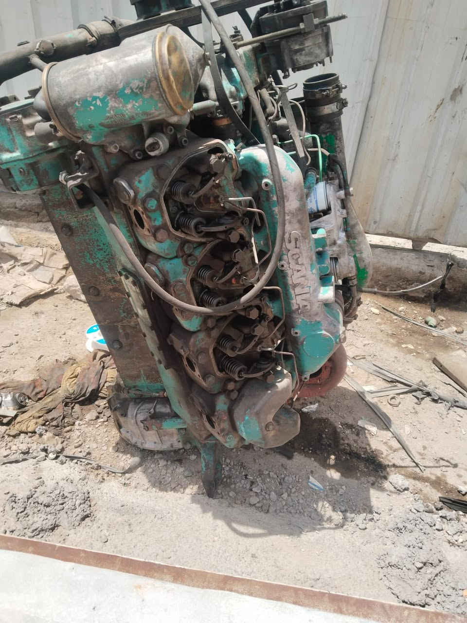 سلام عليكم مولد 8اسكانيه فاره فره خفيفه بل اضراع ستندر المكينه كهربائيه مو عاديه توليد 350دبل بور برين بلادي الي يريدها كامله او بس مكينه اي استفسار اتصال على رقم صاحب المكينه(***********)
