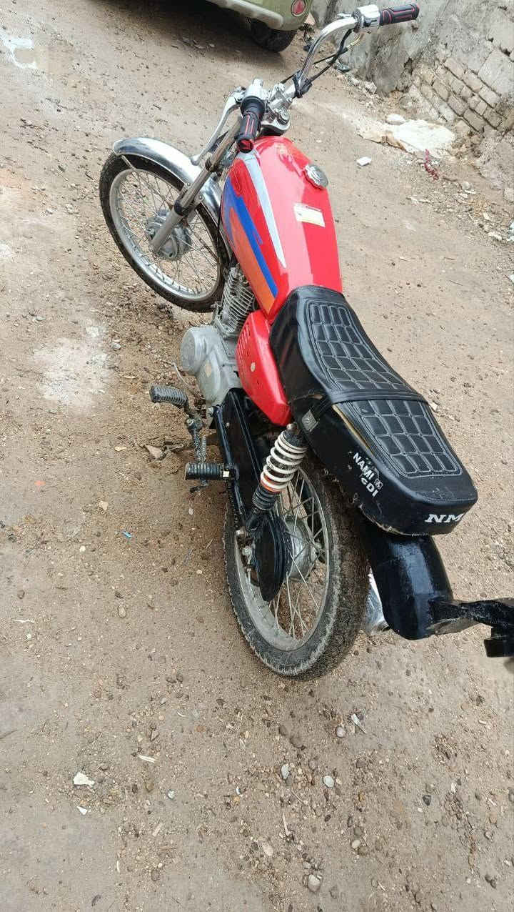 السلام عليكم اربعه گير للبيع اوراق أصولي شاصي 16 ترهم مراوس السعر 650 وبيها مجال


**إذا كنت صاحب هذا الإعلان وتريد حذفه لأي سبب، رجاءا أرسل رسالة إلى الدعم الفني**