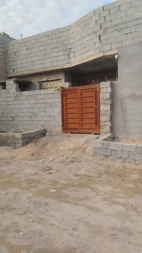 سلام عليكم مشتمل البيع مساحه 100متر  مربع في
دوانم المعمل يم ساتر سعر خاص  الستفسار  لاتصال عل رقم ***********
