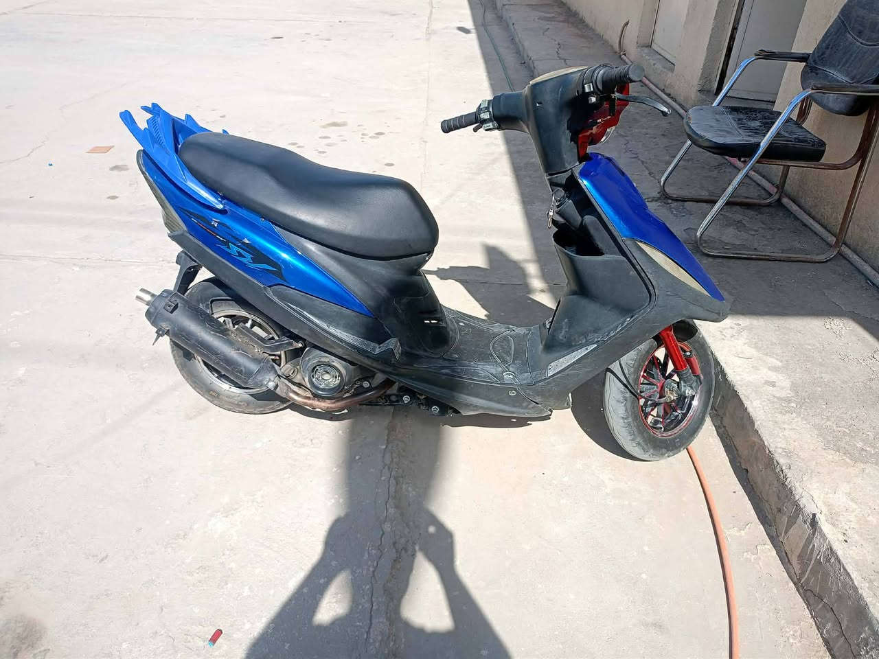 سلام عليكم ماكس عدله للبيع نضيفه المحرك صيني مامفتوح ميه بل ميه السعر 500وبيه مجال مكاني ناصريه مركز التواصل اتصال ***********
