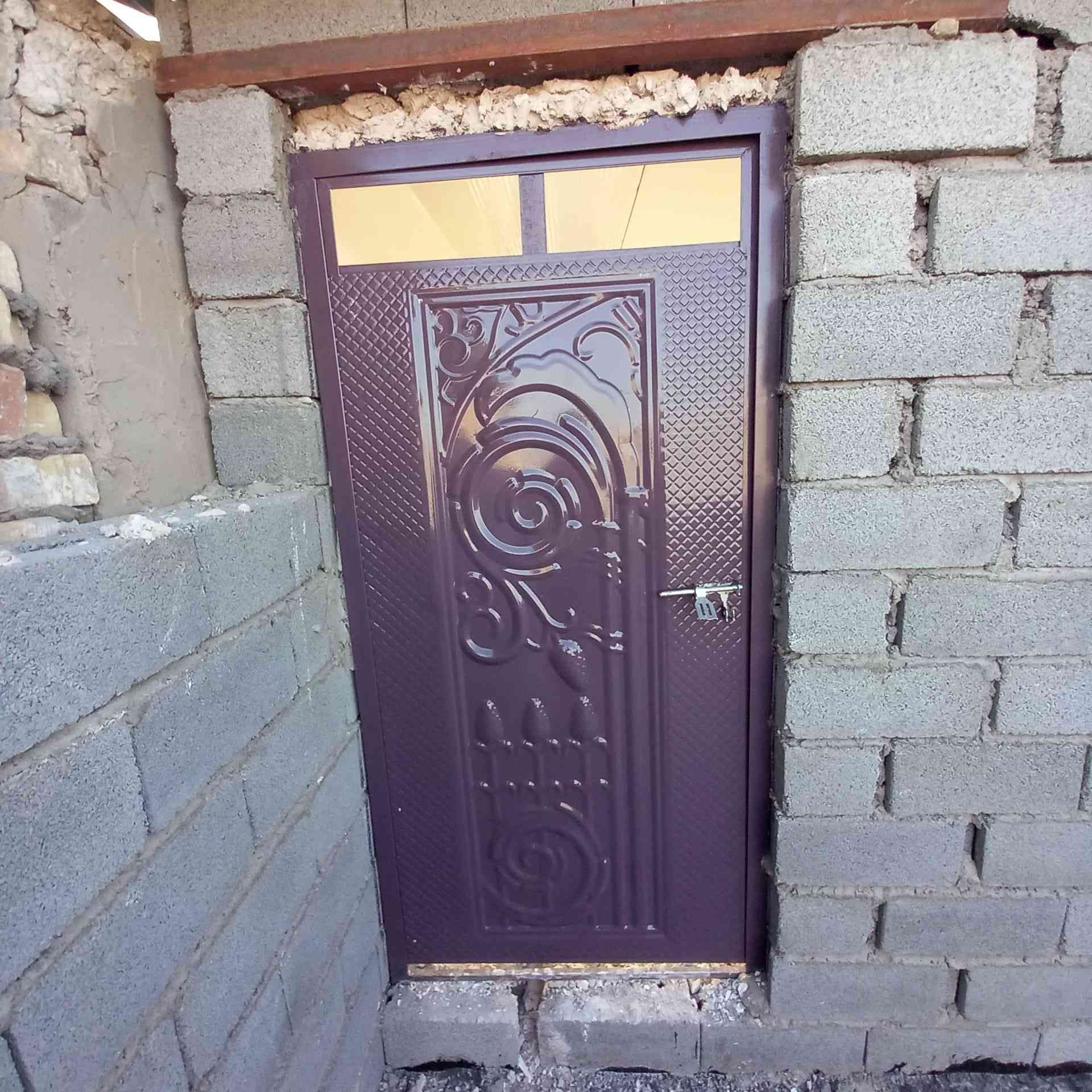 متواجد صباغ حديد وخشب اتصال ***********ابو سجاد
