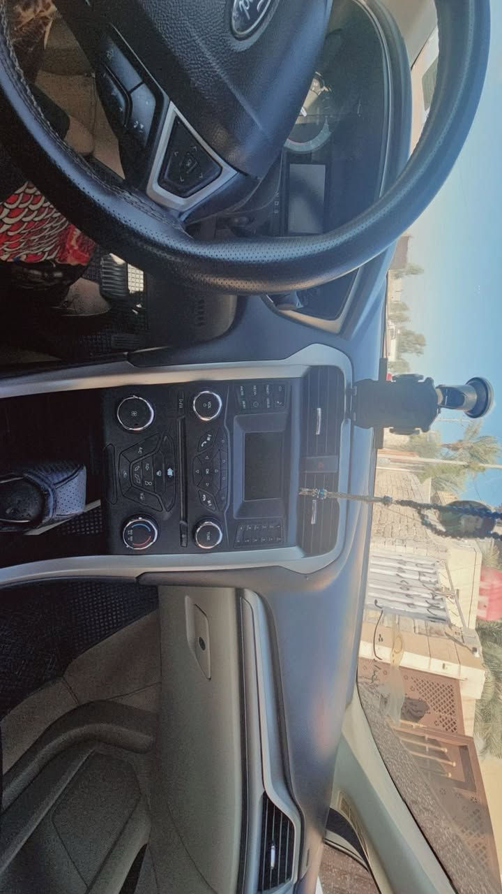 فورد فيوجن موديل 13 رقم سليمانيه سياره باسمي ظرره صار بلعراق تبديل ابواب 2 من جه السايق تبديل ابواب بلاد لبل واحد ولابواب المظروبات موجودات سياره خير من الله ماعايزه اي شي ترايه للبصره السعر 115 وبيه مجال للتواصل الاتصال عل رقم ***********
