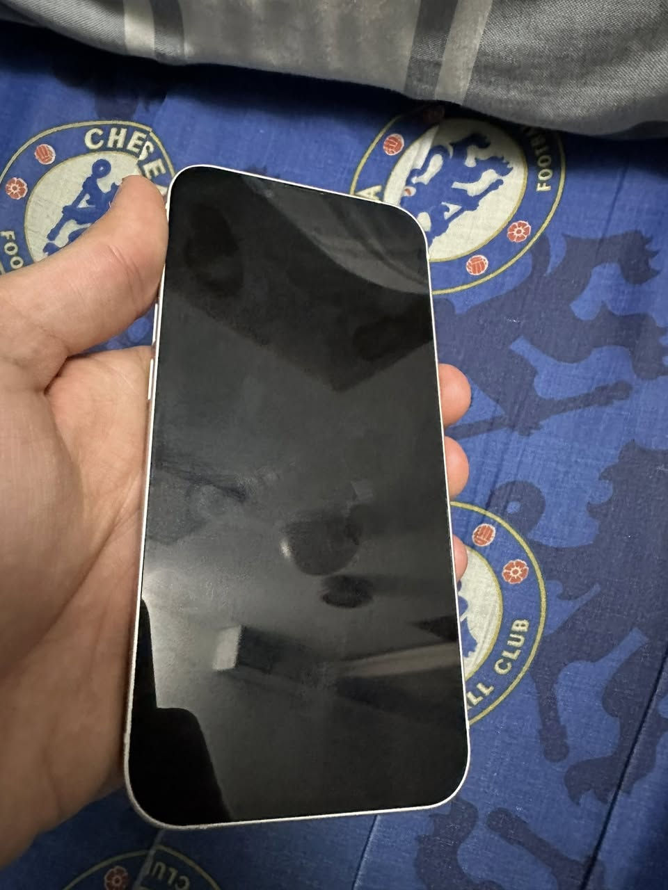 ايفون 13 العادي ذاكرة 128 البطارية 82% الجهاز لا مفتوح ولا مبدل بي ايشي تجي تفحصه وتشوفه جهاز نضيف هم سعره 400 مكاني بغداد
رقمي واتس ***********
