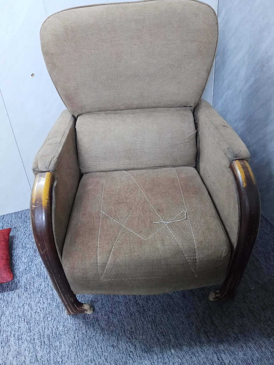 السلام عليكم نص تخم خمس مقاعد مابيه ضرر بس يرادله شويه تنضيف بكاني الشعب شارع المدارس سعره 75


**إذا كنت صاحب هذا الإعلان وتريد حذفه لأي سبب، رجاءا أرسل رسالة إلى الدعم الفني**