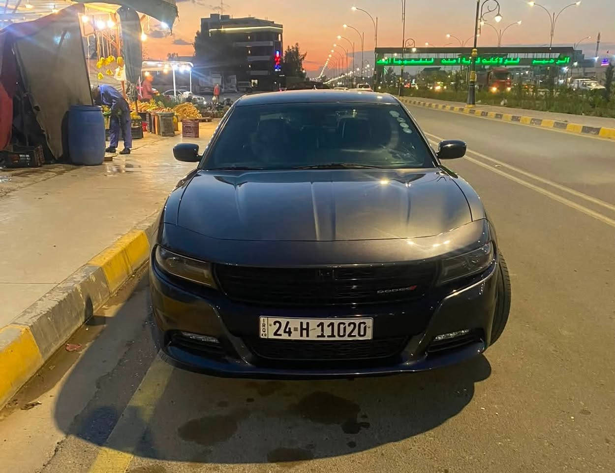 🔥دوج جارجر 2020 SXT Plus (فل مواصفات حقيقي) 🔥باستثناء فتحة السقف

إذا تبحث عن جارجر بمواصفات رفاهية قريبة جداً من الفئات العليا وبسعر معقول — هذه فرصتك 👌

🚗 التفاصيل:
- Dodge Charger 2020
- فئة SXT Plus (مواصفات نادرة)
- وارد أمريكي
- ممشى: 85 ألف ميل
- اللون: نفطي ملكي ✨
- داخلية: أسود جلد فاخر

⚙️ الأداء:
- محرك 3.6L V6
- قير أوتوماتيك 8 سرعات
- دفع خلفي

🔥 المواصفات الداخلية (أعلى من المعتاد على SXT):
- داشبورد جلد خياطة (نادر جداً)
- مقاعد جلد فاخرة
- تدفئة + تبريد للمقاعد ❄️🔥
- تحكم كهربائي بالمقاعد
- ميموري لمقعد السائق
- مقود جلد متعدد الوظائف + تدفئة 🔥
- تحكم كهربائي بالمقود& (رفع/خفض/تقريب)
🛋️ الراحة:
- مكيف أوتوماتيك ثنائي (Dual Zone)
- فتحات تكييف خلفية
ال
📱 التكنولوجيا:
- شاشة 8.4 إنش مع نظام Uconnect
- Apple CarPlay + Android Auto
- نظام ملاحة (GPS)
- تشغيل بصمة + دخول ذكي
- تشغيل عن بعد (Remote Start)

🔊 الصوتيات:
- نظام Alpine فل سماعات 🔊

🚨 الأمان والمساعدة:
- رادارات جانبية (Blind Spot Monitoring)
- كاميرا خلفية + حساسات
- أنظمة ثبات وأمان كاملة

💡 تفاصيل ذكية ومميزة:
- مرايات جانبية كهرباء مع تسخين
- خاصية نزول المرايات الجانبية تلقائياً عند الرجوع للخلف (ميزة فخمة تسهل الوقوف)
- مرآة وسطية تعتيم أوتوماتيك
- زجاج الامامي دبل بلوك لتحسين العزل الداخلي 
- زجاج مظلل من المصنع عاكس للحرارة ومسموح بقانون المرور

💡 الشكل الخارجي:
- LED كامل + DRL
- جنوط وكالة قياس 20 إنش
- حضور رياضي قوي 😎

📌 الحالة:
- صبغ وكالة بالكامل
- فقط الدعامية الأمامية مبدلة ومصبوغة
- حادث بسيط جداً (أسفل الدعامية فقط بدون أي تأثير)

🔧 الصيانة:
- صيانة شاملة كاملة
- جميع المنظومات (الماء-الوقود-التبريد-المحرك-الكير)
- تايرات برجستون جديدة
- بطارية جديدة
- لا تحتاج أي صرف 💯

📍 الموقع: الموصل
📞 التواصل: ***********

🚨 الخلاصة:
سيارة فل فعلي بمواصفات نادرة جداً — الفرق واضح عن أي SXT عادي بالسوق
صور الحادث مرفقة مع الصور
السعر 235 ورقة وبيها مجال

