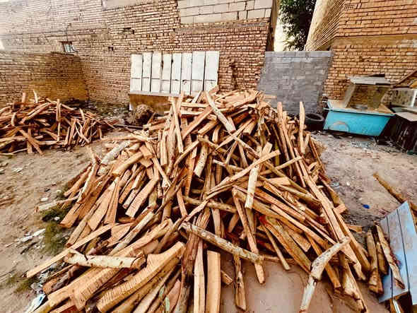 اعلان 
يوجد لدينا حطب مندي 
المكان : الديوانية 
على الراغبين بالشراء الاتصال بالرقم 
‭***********‬
