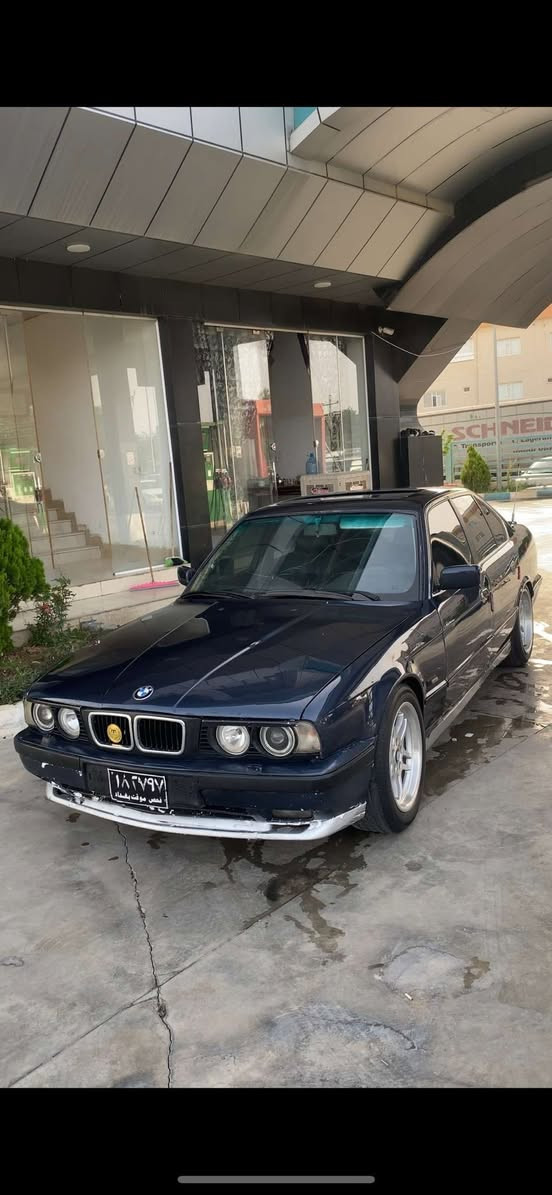 بۆ سعر تلفۆن کە جوابی کۆمێنت و نامە نایەمەوە
Bmw
مۆدێل1992
مەکینەی 525سەقەر 
دوو حەفتەیە خراوەتەسەری
گێر و مەکینەی بەشەرت گێر ئۆتۆماتیکە
فوول فولە تەنها دوو جام کارەبایە
4تایە و ویلیM لەسەرە
دەعامی دواو و بەردەمM
ئارمی هەولێرە ئارمەکەی وون بووە ئیستساخی هەیە
بەشەرتی ئەوەی مالی کەس نەبێت
سەیارەکە بێ کێشەیە
ناونیشان کەلار 
***********

