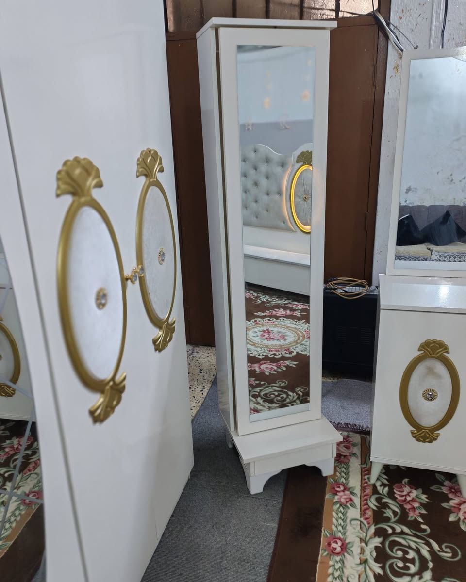 السلام عليكم غرفه نوم نظيفه ٧قطع السعر عل خاص


**إذا كنت صاحب هذا الإعلان وتريد حذفه لأي سبب، رجاءا أرسل رسالة إلى الدعم الفني**