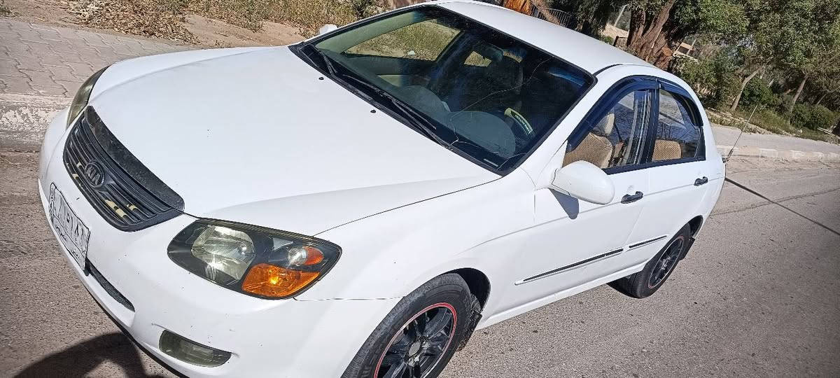 سيراتو 2008
محرك 1600 دكشن عالي 
ضرر جامرلغ خلفي بدون دواخل 
وبيهة قطع صبغ ابيع حزام
محرك وكير مكفولات 
تبريد ثلج 
تدفئة شغالة 
شاشة وكامرة 
تخم تاير جديد قبل أسبوع شادة
دوشمة كشنات وكاعية جديدة 
السعر 78 وبيهة مجال حك الجية فقط 
مكاني ديالى خان بني سعد 
***********
