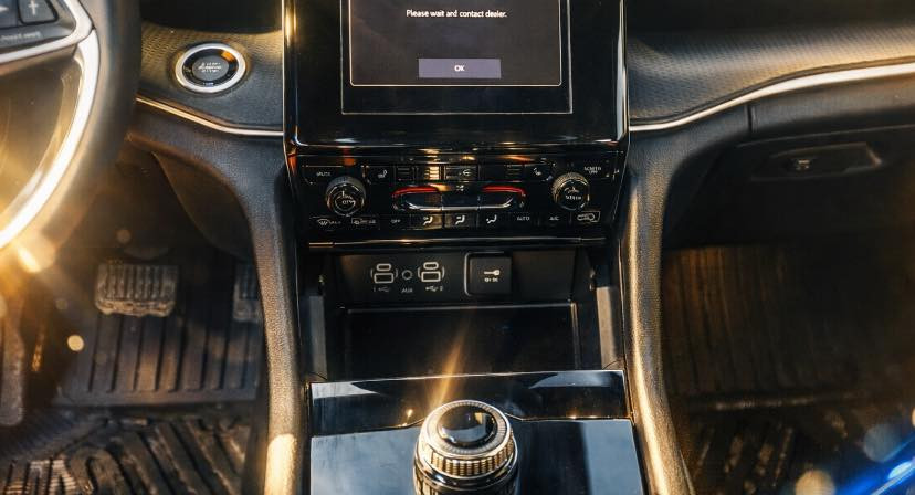 جيب لاريدو كراند شيروكي 2023 🎅🎅

حادث دعاميه خلفيه فقط / سياره كلش جديده ونظيفه/ وبل عافيه على الياخذها ✅
_____________________________________
✅رقم بغداد دولي / محرك 6 سلندر / لون نفطي 

✅دفع رباعي / 5 راكب 

✅كشنات جلد + كنتارا

✅شاشه لمس + هاند بريك بصمه 

✅تبريد قطعتين /صندوك كهرباء / حساسات 

✅تدفئه بل مري / توقف ذاتي / مانع تصادم 

✅كير ماوس + تدفئه بل مري 

✅العنوان / بغداد جديده / ***********

✅اكتب تم ليصلك السعر 💵 على الخاص 🤝
