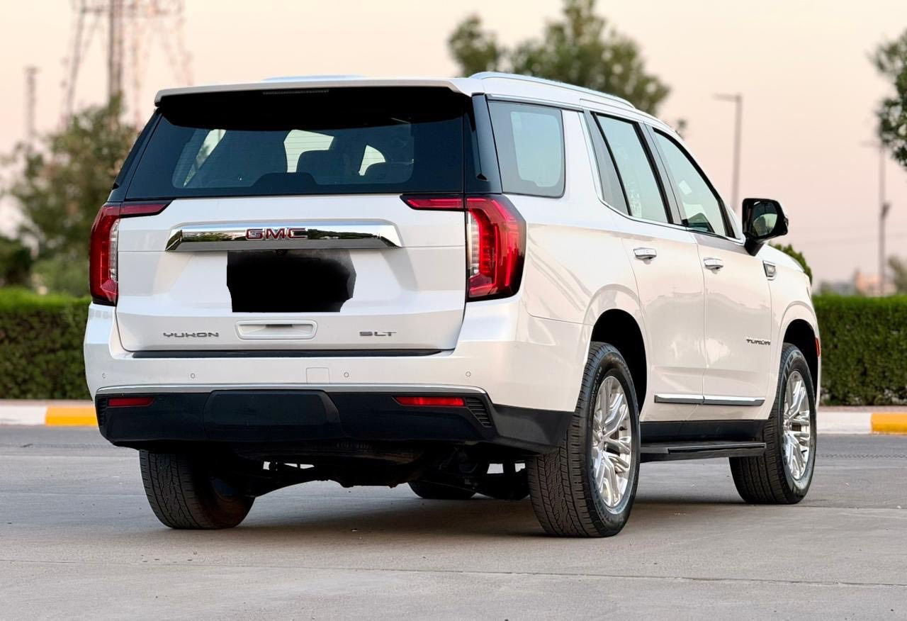 السلام عليكم (للبيع فقط )
جمسي يوكن( slt) وارد امريكي موديل 2022
رقم بغداد الرقم الجديد بسمي تحويل او وكاله 
السياره ماشيه 84 الف كيلومتر ليبل واحد بدون قطعه تبديل 
حتى الدعاميات بدون ايرباك السياره بيها تعديل كد شبر ومصبوغ نص الجاملغ ع مود تطابق الون من جهة السايق 
المواصفات
طبعا السياره فول من بانوراما وكامرات محيطيه يعني اربع كامرات ورادارات اماميه وخلفيه وجانبيه وحساسات اماميه وخلفيه وكشن جلد تدفئه وتبريد والكشنات كلها كهرباء وميموري كشن وسستم السماعات (bose) والكشن الخلفي vip منفصل والصندوق كهرباء وبعد بيها هواي مواصفات 
السياره جاهزة بدون اي نفص واي مصرف ما بيها 
المحرك والكير مكفول من الفتح والدهن كله من الشركه 
والبانزين كله محسن ابد ما داير عادي السياره ع ايدي 
وحيل معتني بيها 
السعر 465 وبيها مجال حك الجيه 
مكاني العماره ميسان 
اي استفسار اتصل 
‏‭0 774 135 6044‬
