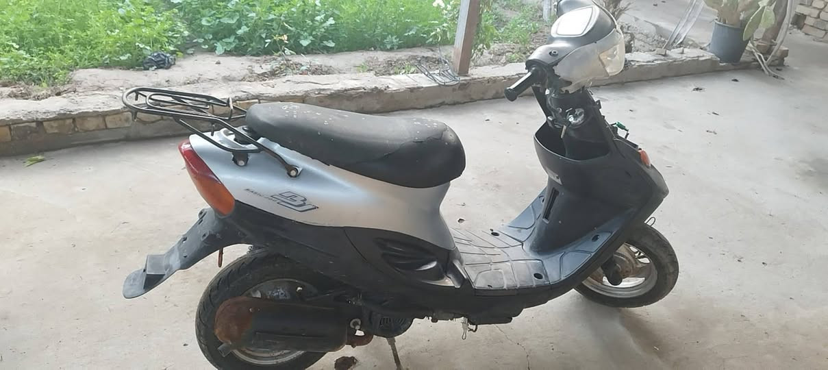 سلام عليكم دراجه 9 زروف للبيع مفجته مره وحده دخل ماي من الصنالصنه اوارق باقي التفاصيل على الرقم ***********
