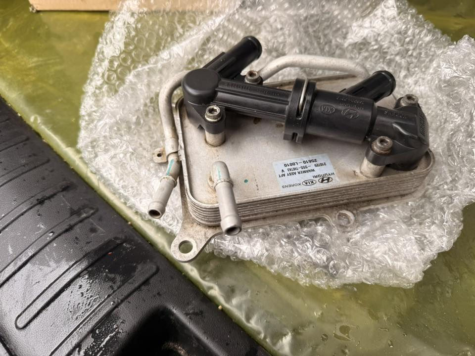 براد دهن مكينة وبراد دهن كير اصلي تفصيخ توسان 250 او سوناتة نضيف مثل متشوف كدامك  الشراي يتصل 
*********** واتساب. بغداد العبيدي السعر 150 الف
