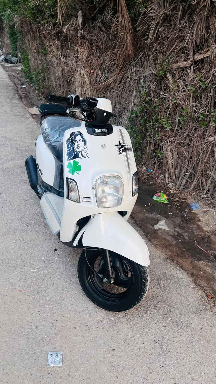 سلام عليكم دراجه بوليس نوزل دراجه مامفتوحه مكفوله من شاصي ومكينه كهربائيات كلشي شغال بيه دراجه ناعمه مكينتها مامبدل بيه ايشي دراجه ماناقصها شي 850 للشراي مكاني بصره ابي الخصيب ***********
